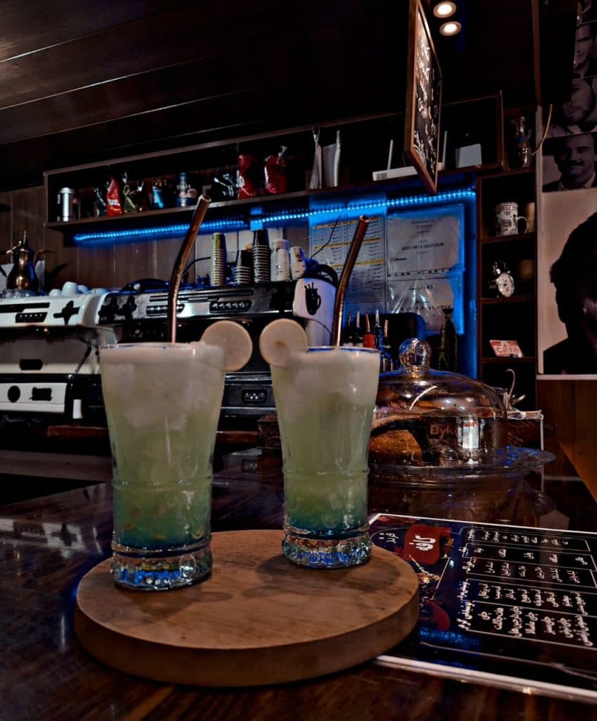 کافه قهوه دوست در شهید منتظری یاسوج