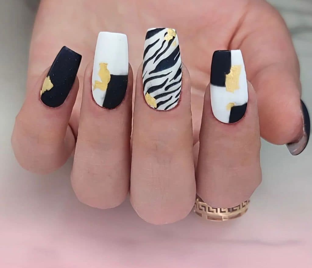 آموزش و خدمات vip کاشت ناخن مهدیه اشرفی در شبستر