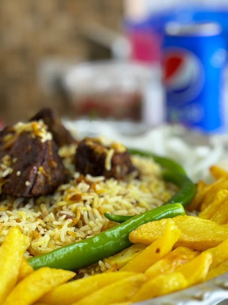 بیرون بر گلستان 4 در خیابان بسیج بندر گناوه