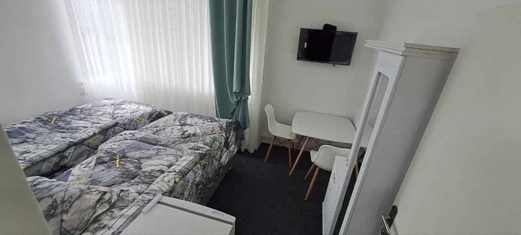 هتل آپارتمان آران در میدان ساعت تبریز