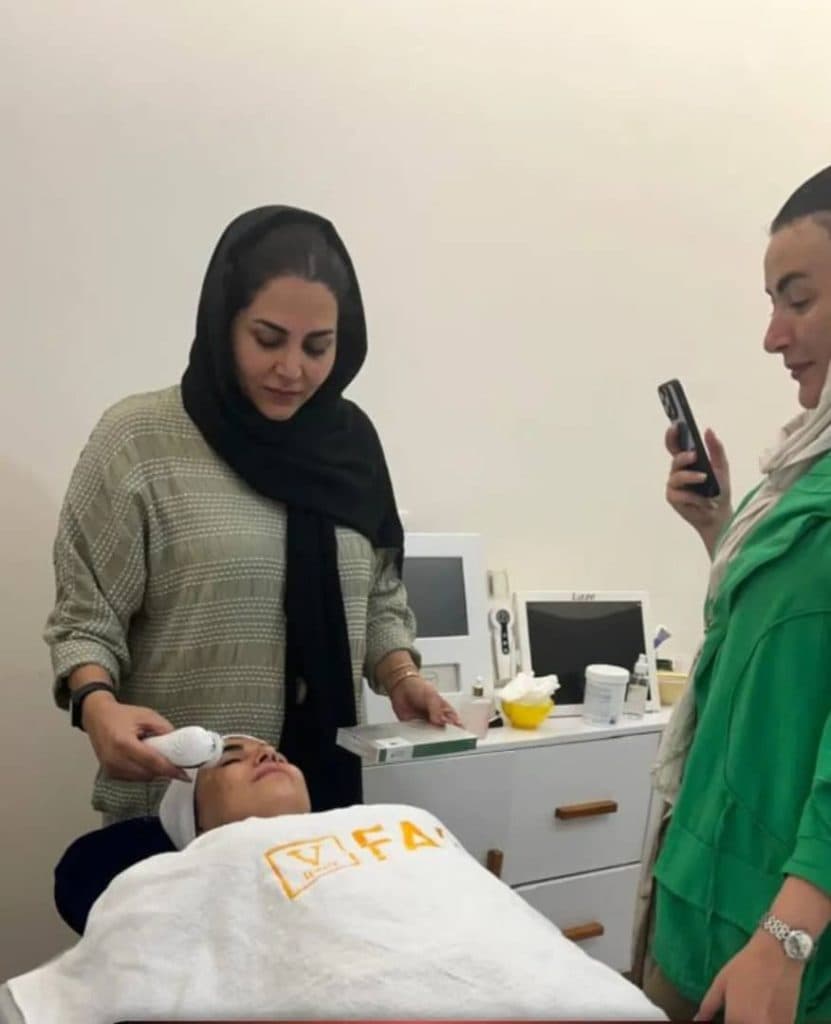 آکادمی مراقبت پوستی کامرانی در شیراز