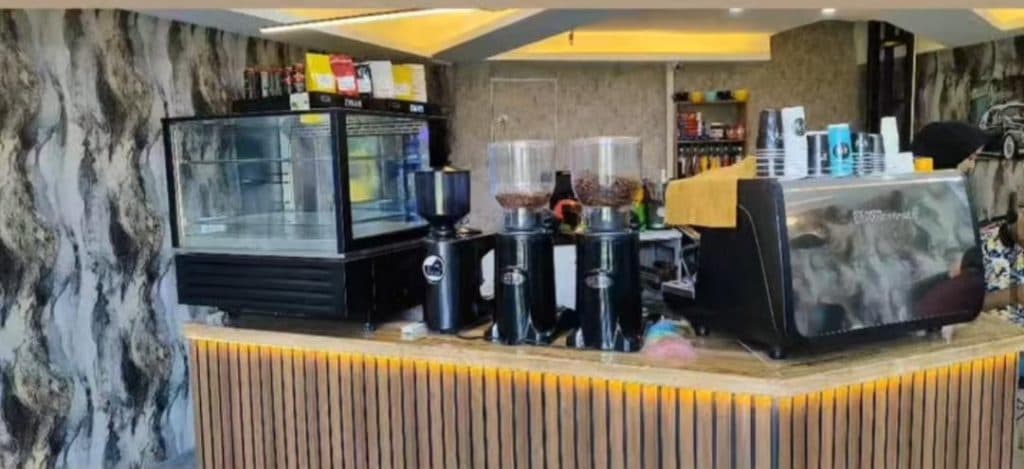 کافه سی سی در گلستان اهواز