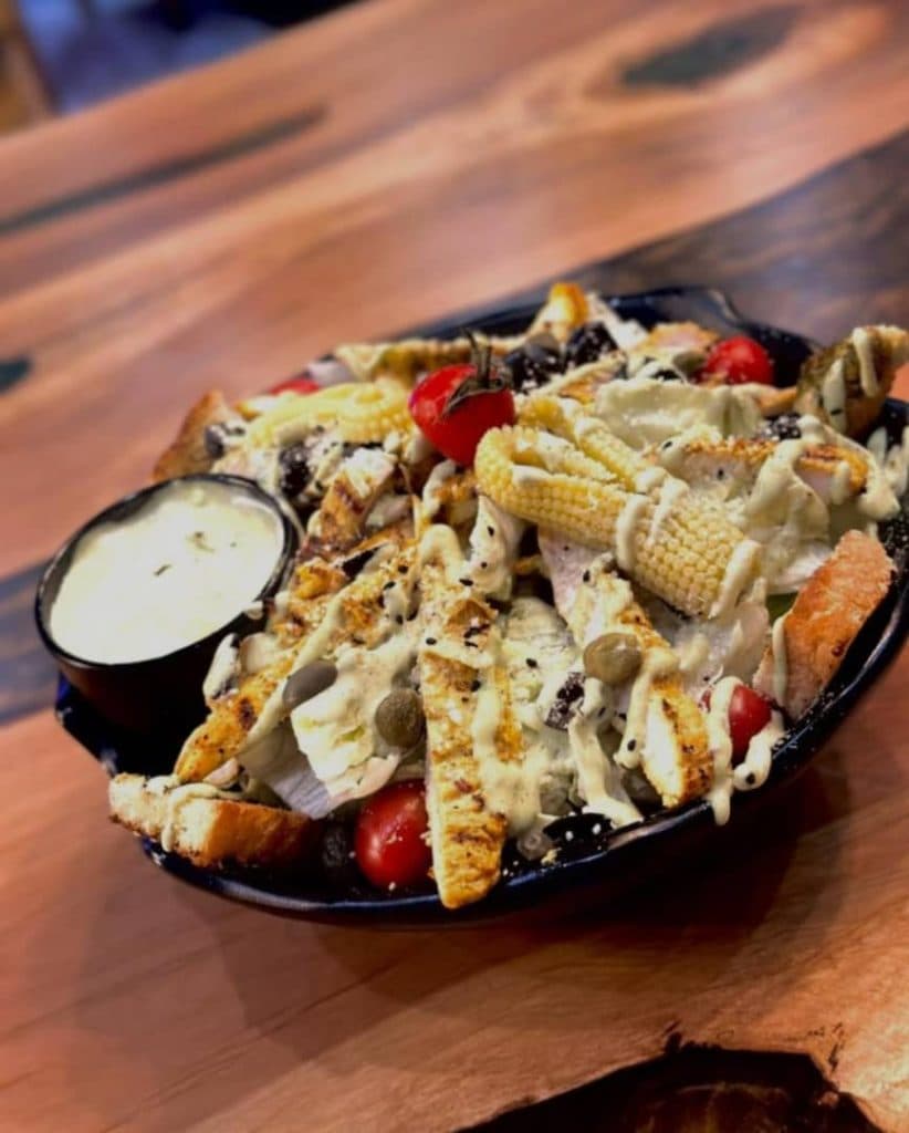 کافه رستوران ایتالیایی مستر طبا در محمودآباد