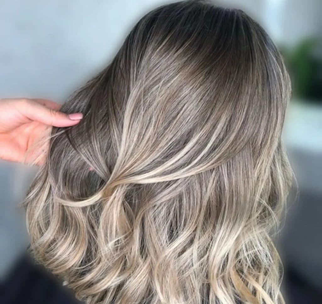 سالن زیبایی فروزان در میدان سعدی کیش