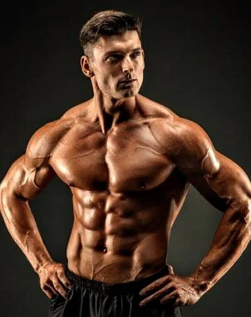 باشگاه بدنسازی آقایان آریابد در چهارراه پارامونت شیراز