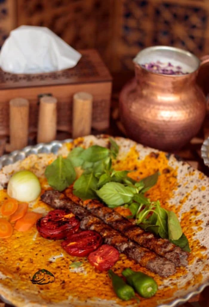 بریانی و خورش ماست سنتی اصفهان جعفرپور در تبریز