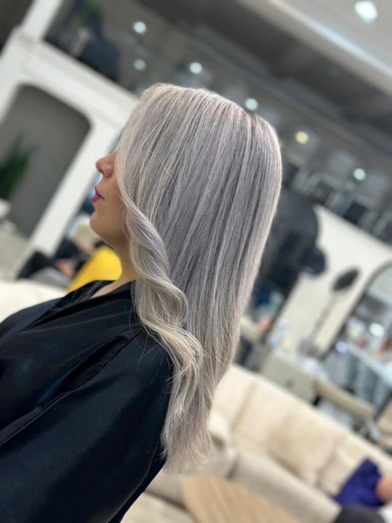 سالن تخصصی رنگ و لایت فائزه دلاور در مرزداران تهران