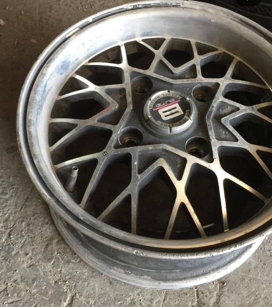 رینگ و لاستیک حسین استوک در قائم شهر