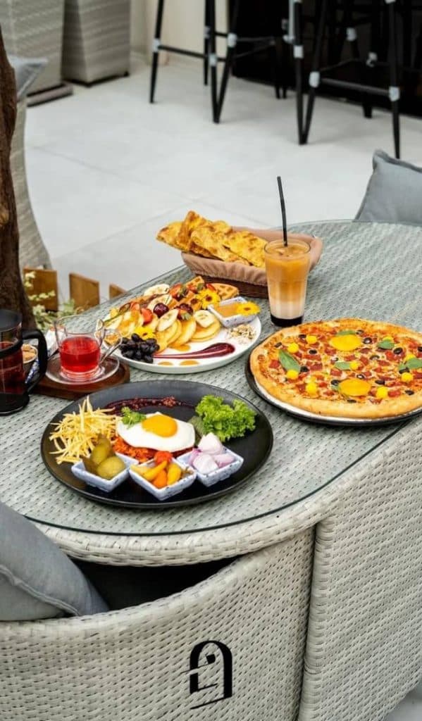 کافه رستوران فنجون در سجاد مشهد