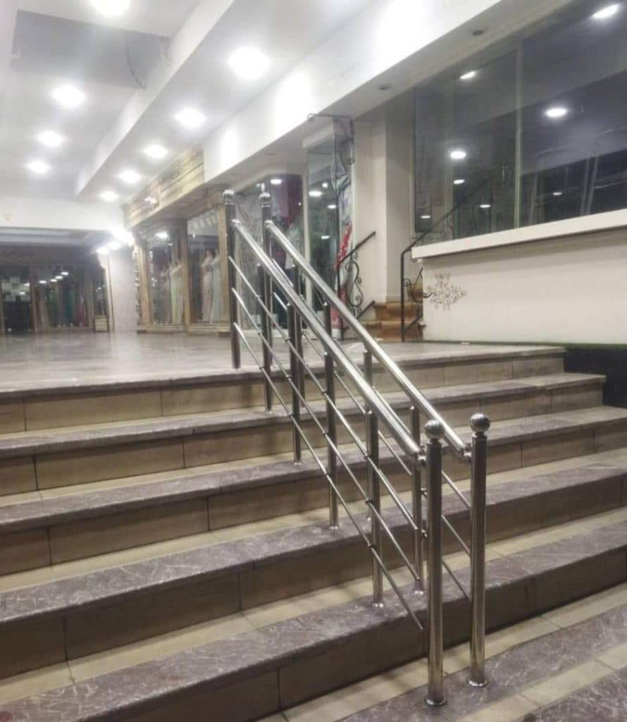 اجرای نرده حفاظ استیل قائم حسین زاده در تهران