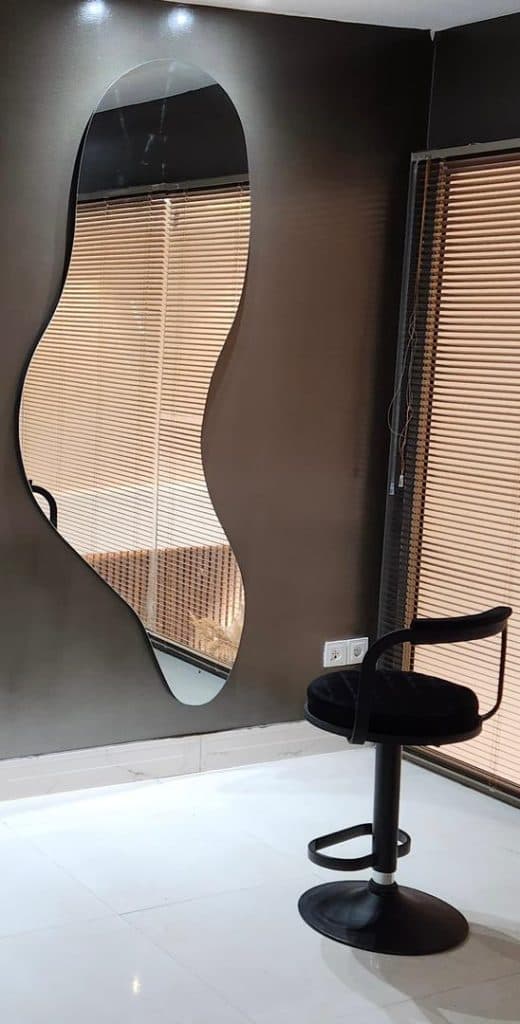 سالن تخصصی زیبایی فیروزه در شهرک آزادگان اردبیل