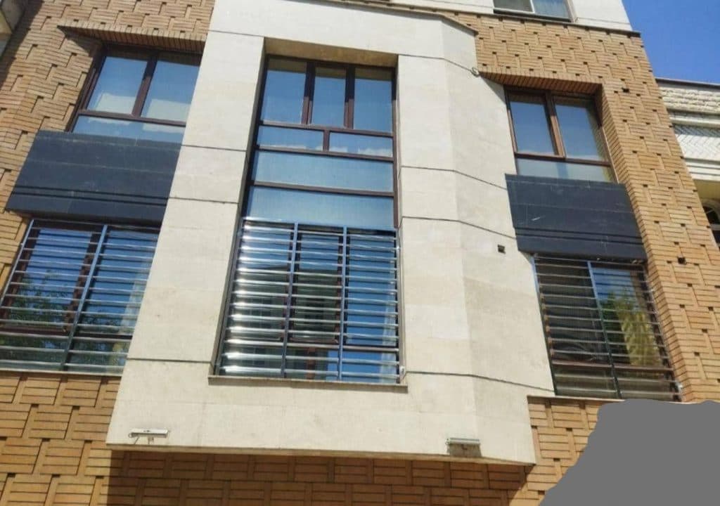 اجرای نرده حفاظ استیل قائم حسین زاده در تهران