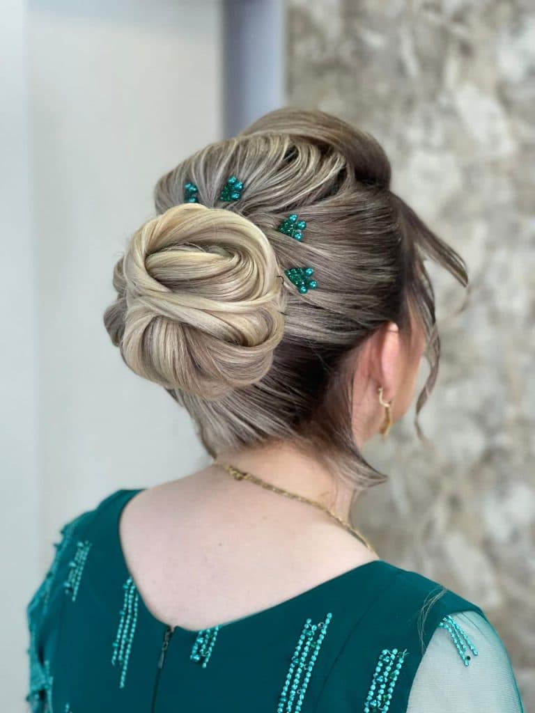 سالن زیبایی پردیس در بناب