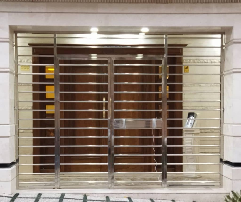 اجرای نرده حفاظ استیل قائم حسین زاده در تهران