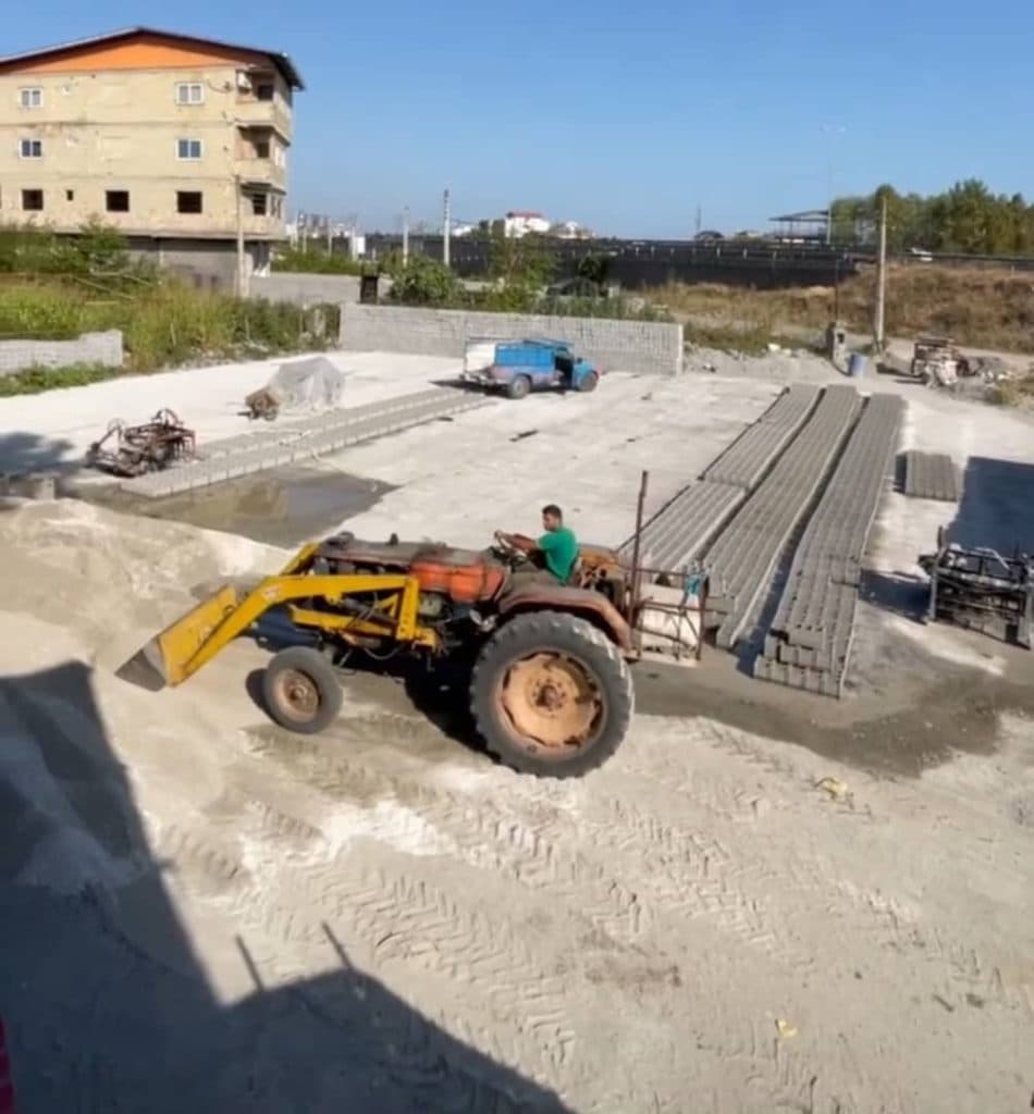 بلوک و مصالح ساختمانی شاه منصوری در تنکابن