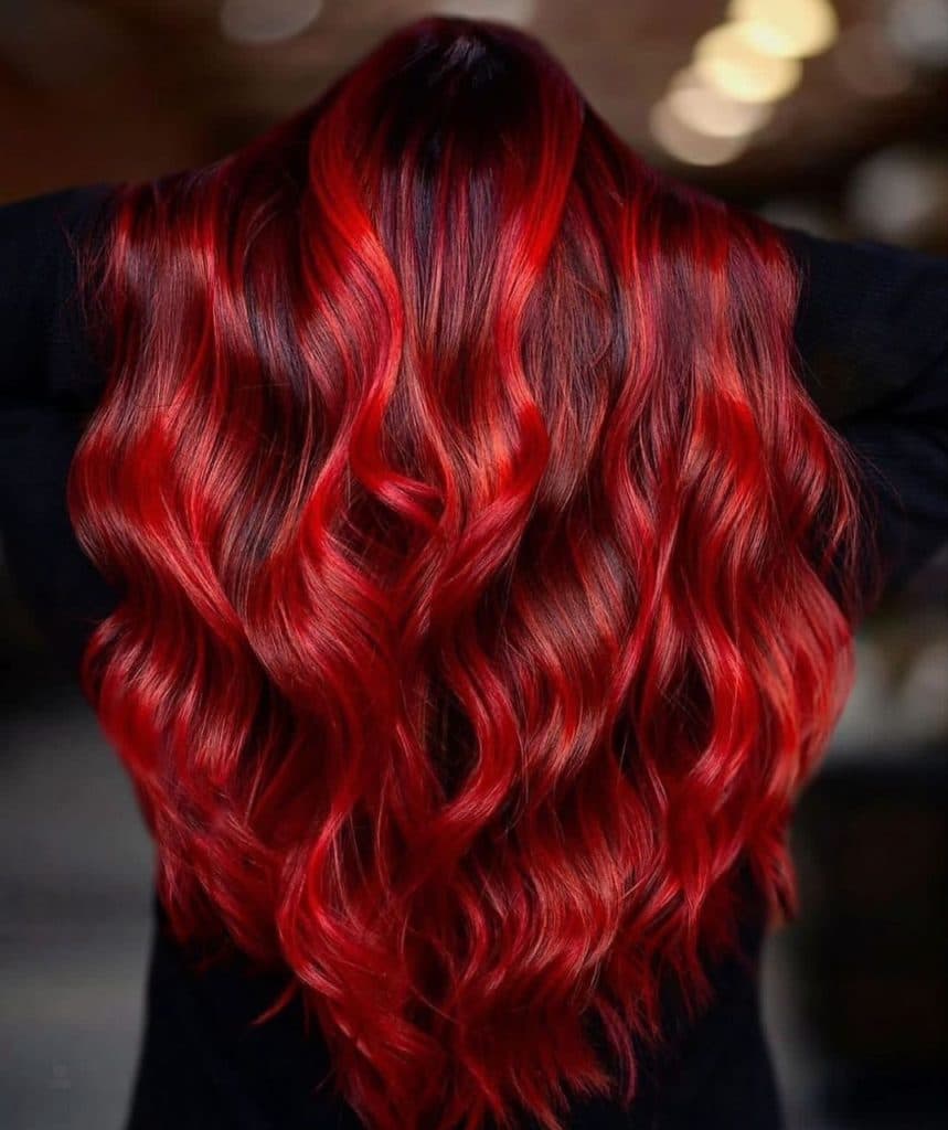 مرکز تخصصی کار با مواد و رنگ مو مها در صابرین رشت