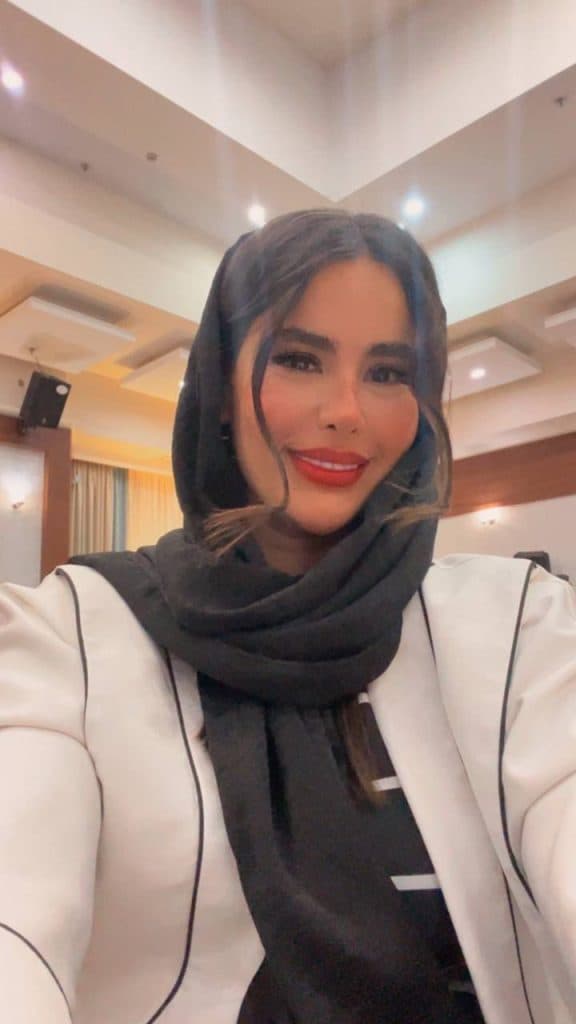 خدمات تخصصی کراتین مو زینب ملکی در ملاصدرا قزوین