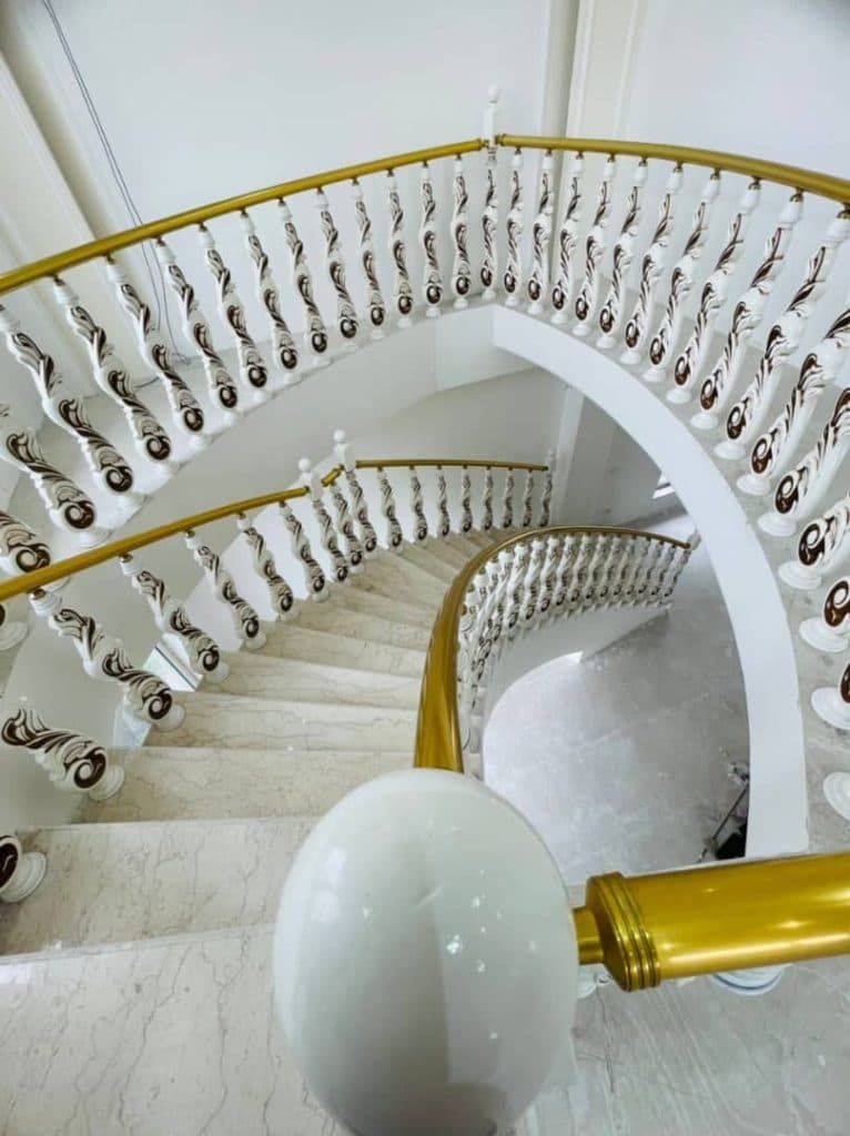 اجرا و نصب نرده استیل و چوبی ساکانلو در ماکو