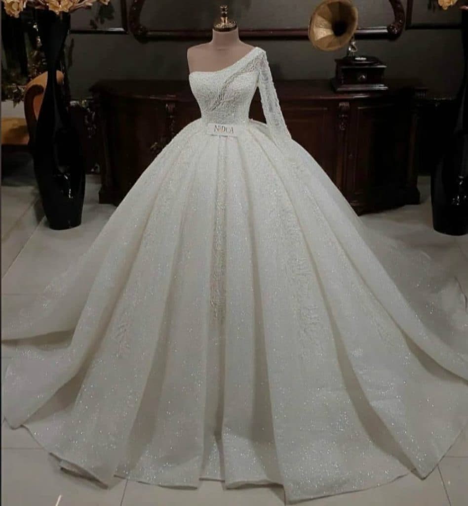 مزون عروس یانیا در شهرکرد