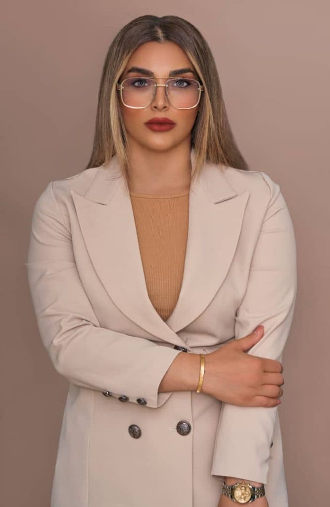 مرکز مراقبت پوستی ساناز جهانگیری شعبه 2 در میرفندرسکی اصفهان