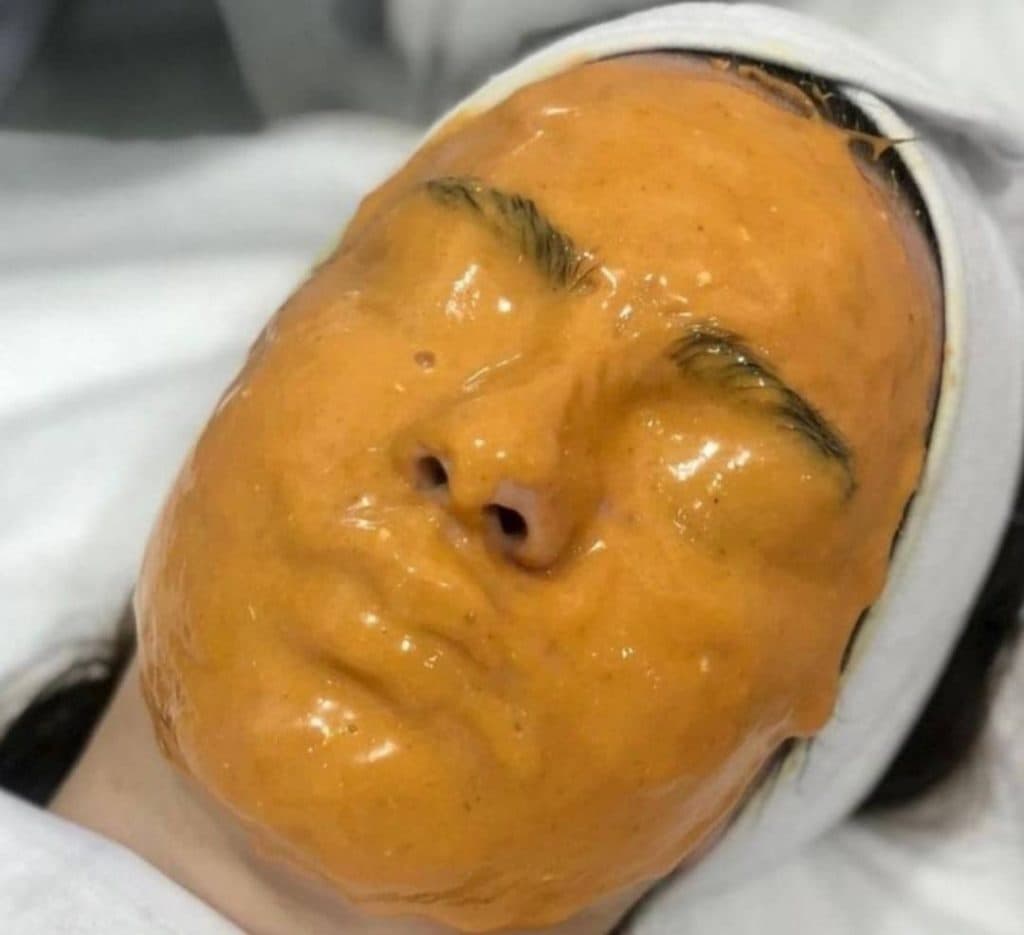 آموزشگاه مراقبت زیبایی مهرانه در گوهردشت کرج