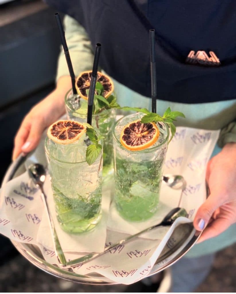 کافه لیلو در منوچهری اصفهان