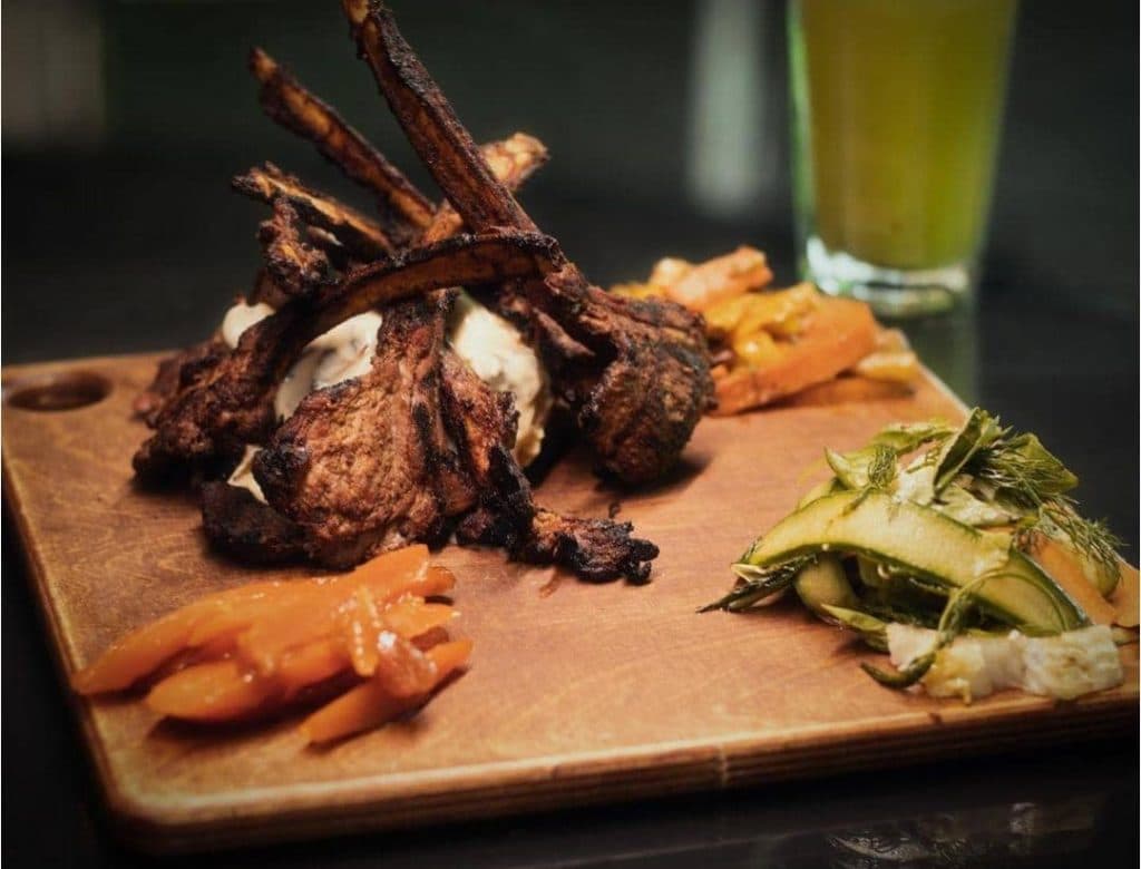 فست فود کترا در نیشابور