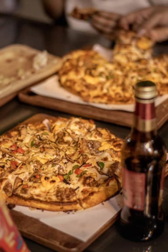 فست فود کترا در نیشابور