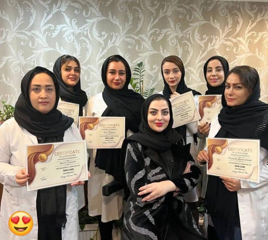 آکادمی تخصصی مراقبت از پوست و مو حانیه چاوشی در قم