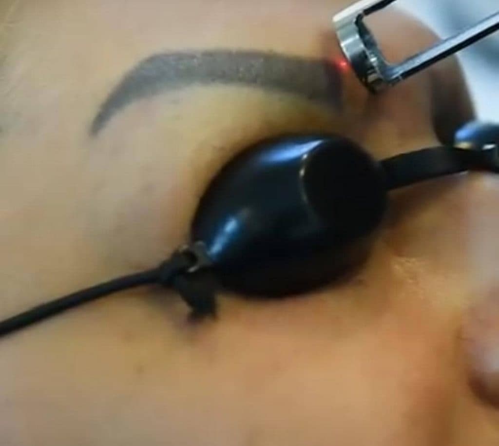 کلینیک تخصصی vip لیزر بانوان و آقایان حس در حافظ چابهار