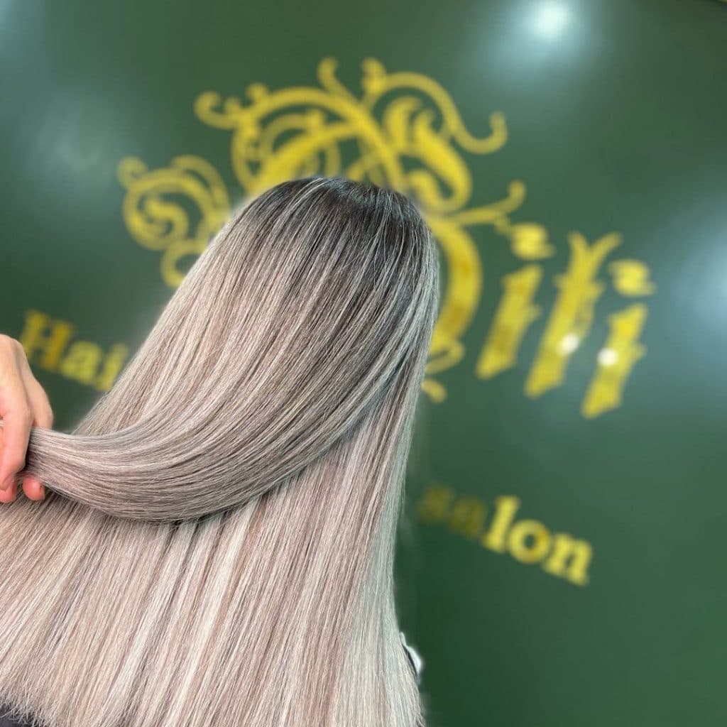 خدمات تخصصی رنگ و لایت مو فرشته در سالاریه قم