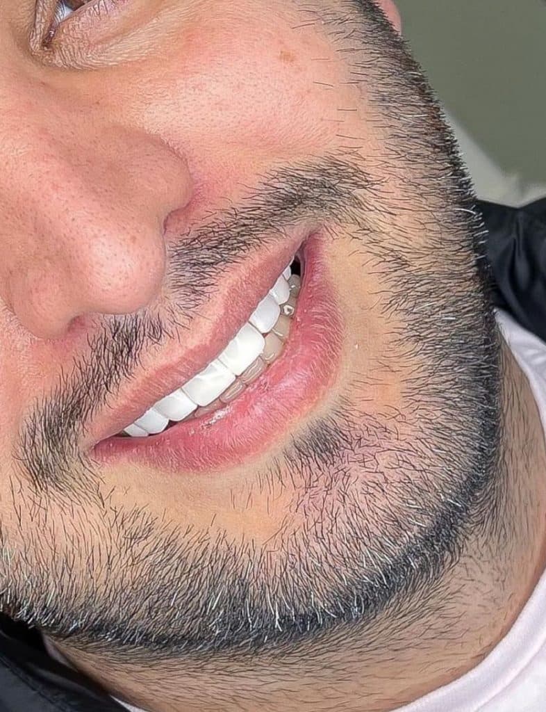 کلینیک دندانپزشکی دکتر موسوی در اتوبان شهید باقری تهران