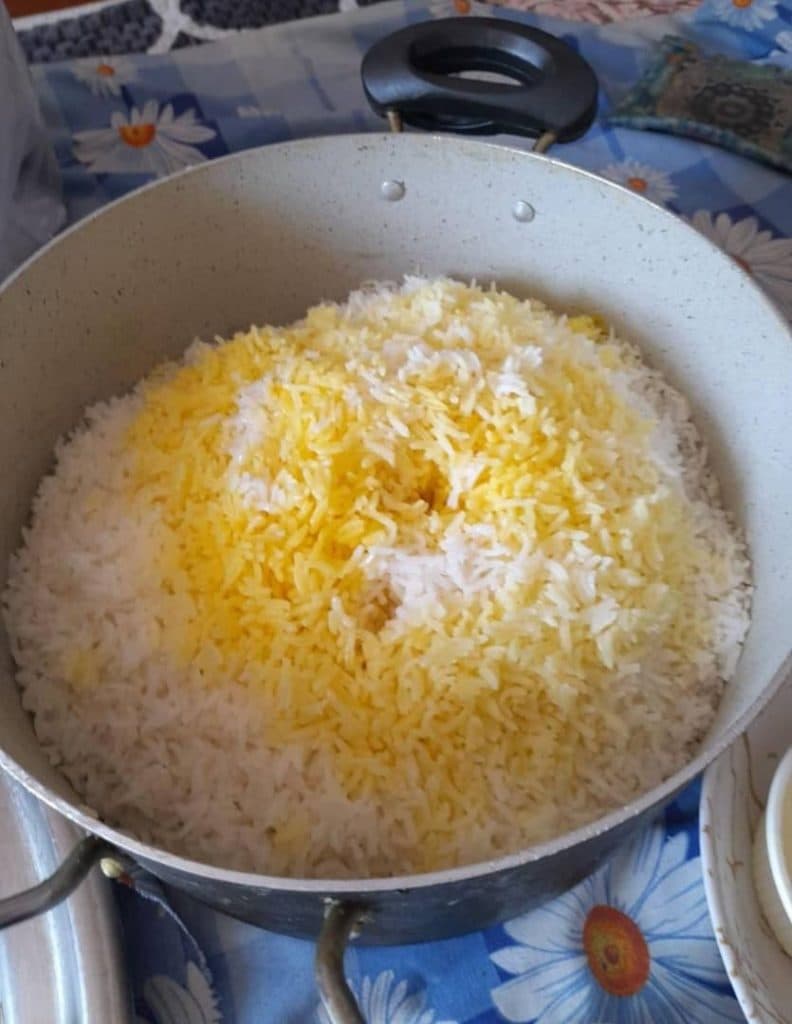 کترینگ و تهیه غذای خانگی دلیخون در کیش