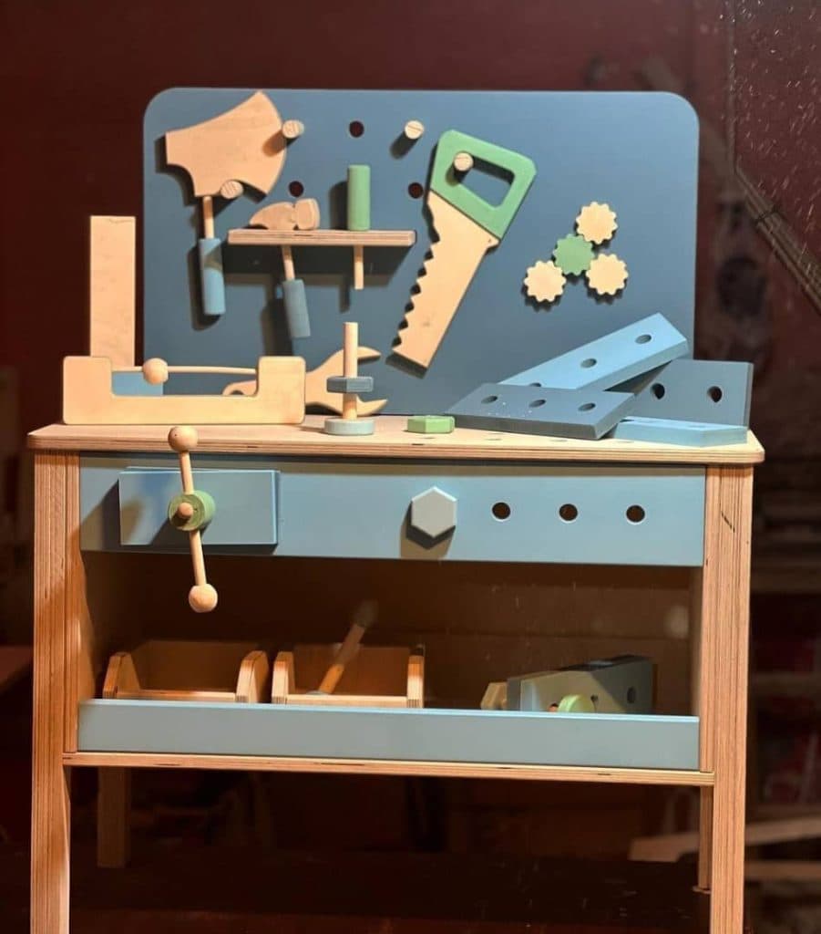 تولید کننده اسباب بازی و اکسسوری چوبی کودک ملمن تویز در تهران