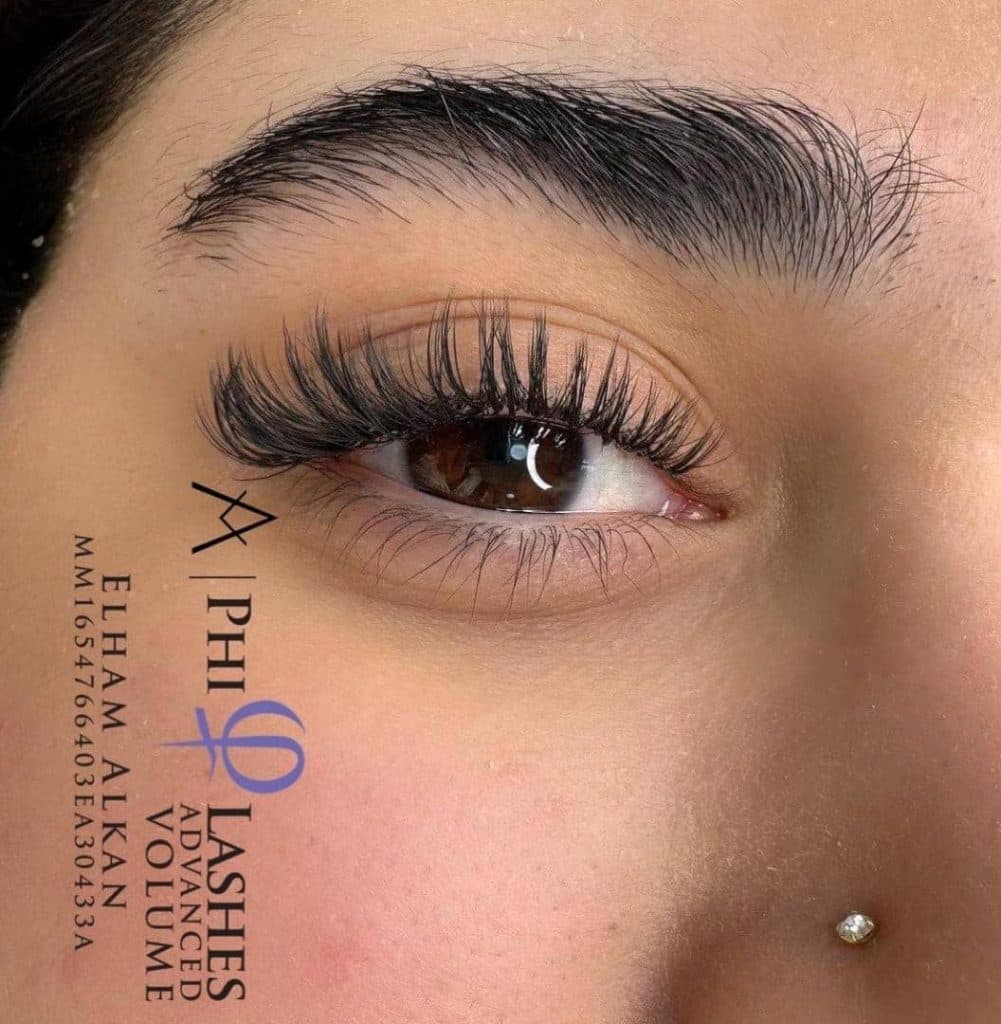 مرکز تخصصی اکستنشن مژه شاران در گلسار رشت