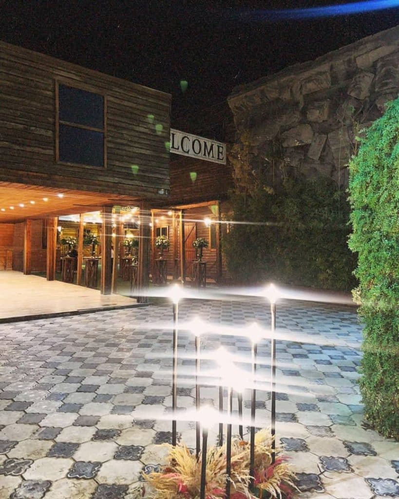 سالن عقد وسترن در احمدآباد مستوفی تهران