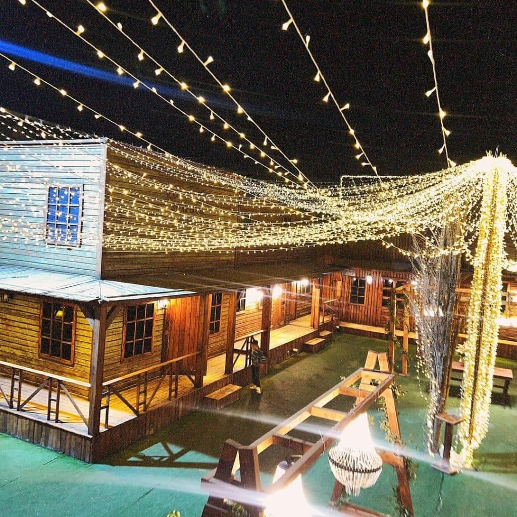 سالن عقد وسترن در احمدآباد مستوفی تهران