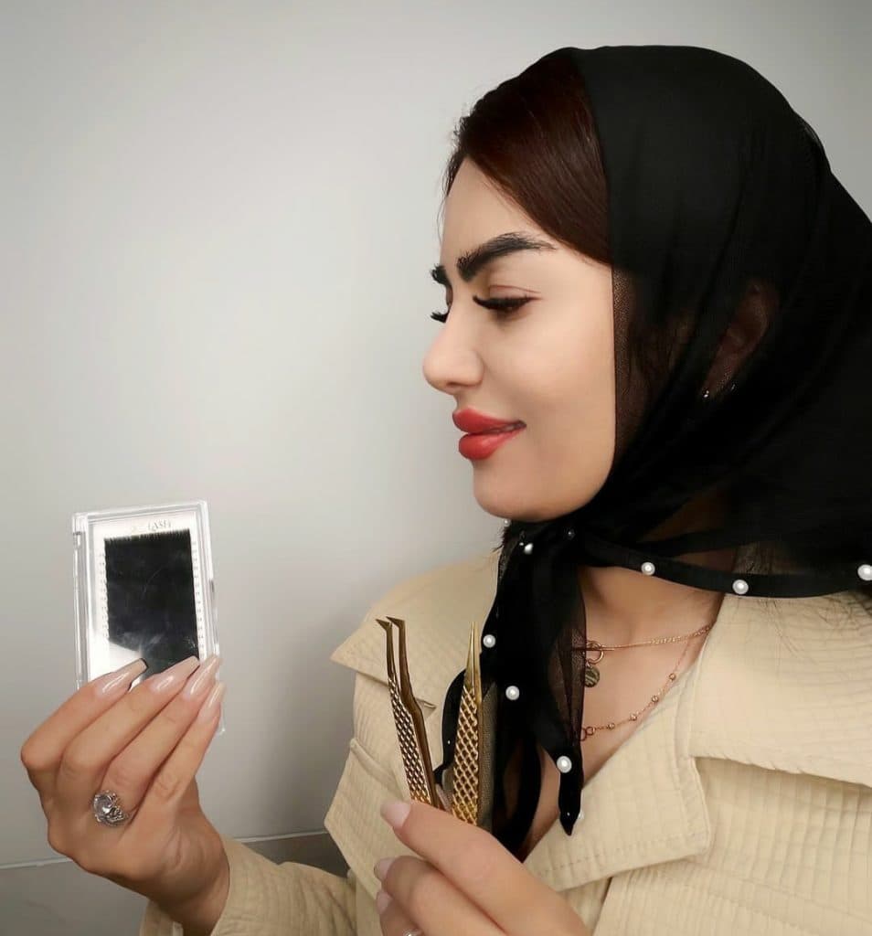 سالن اختصاصی اکستنشن مژه مهدیس در نجف آباد