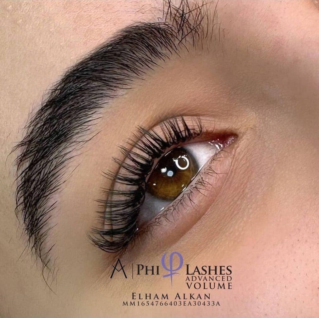 آموزش تخصصی اکستنشن مژه شاران در گلسار رشت