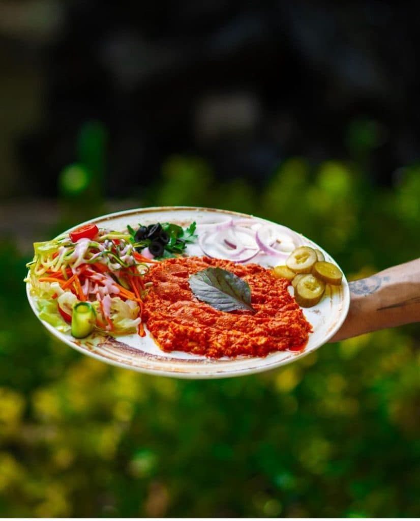 کافه رستوران گلاویژ در طرقبه مشهد