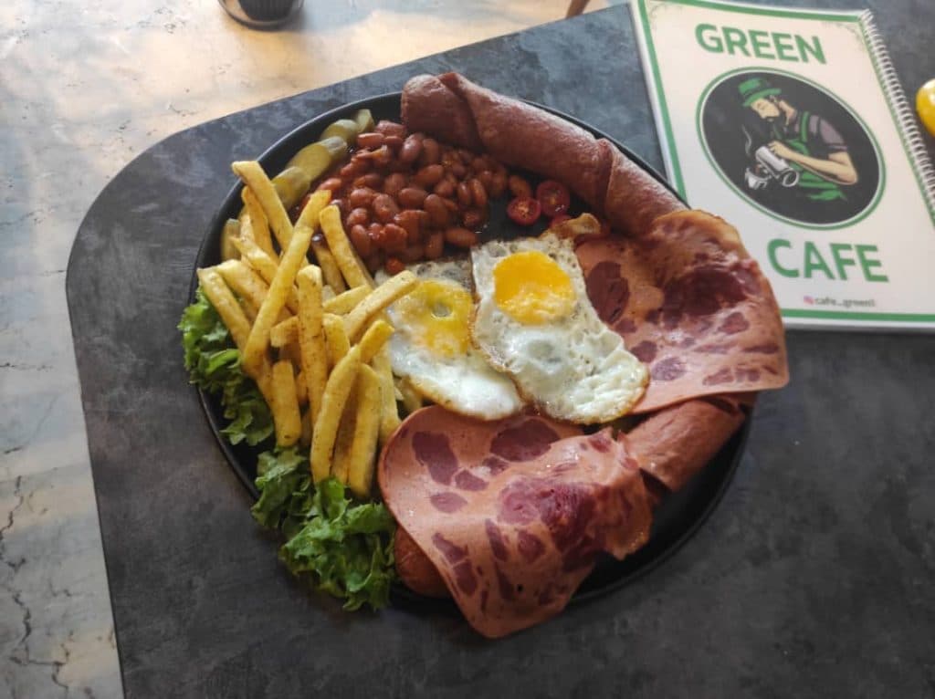 کافه رستوران گرین در تهراندشت کرج