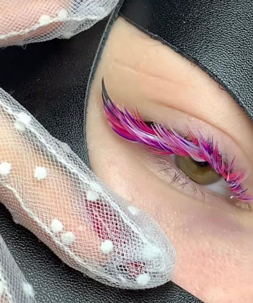 سالن زیبایی ثنا در بلوار آیت الله هاشمی زرند