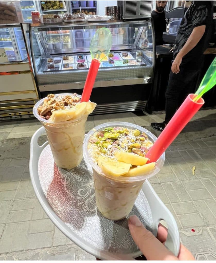 کافه بستنی سنتی مخصوص اصفهان در بهارستان