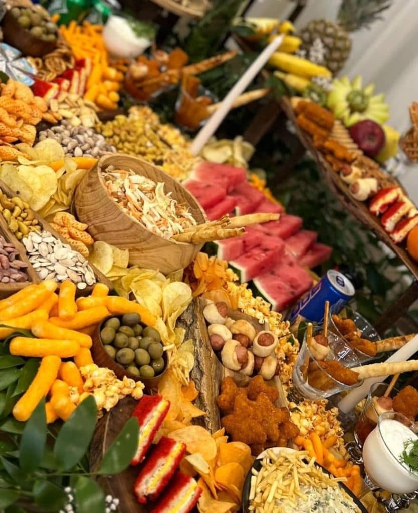 اجرای دیزاین میز پذیرایی فینگرفود و مزه روزا در بیرجند