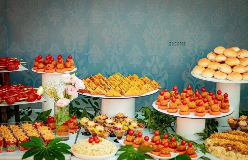 اجرای دیزاین میز پذیرایی فینگرفود و مزه روزا در بیرجند