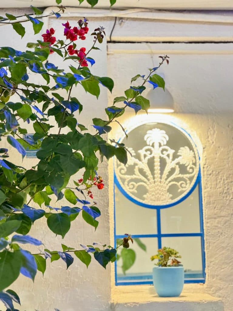 کافه رستوران لالالا LALALA در سرخرود