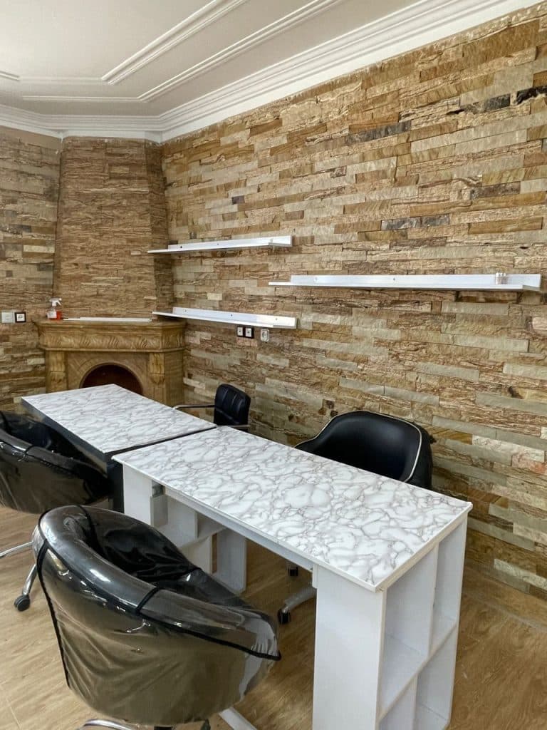 آموزشگاه مراقبت زیبایی و آرایشگری محبوب در زاهدان