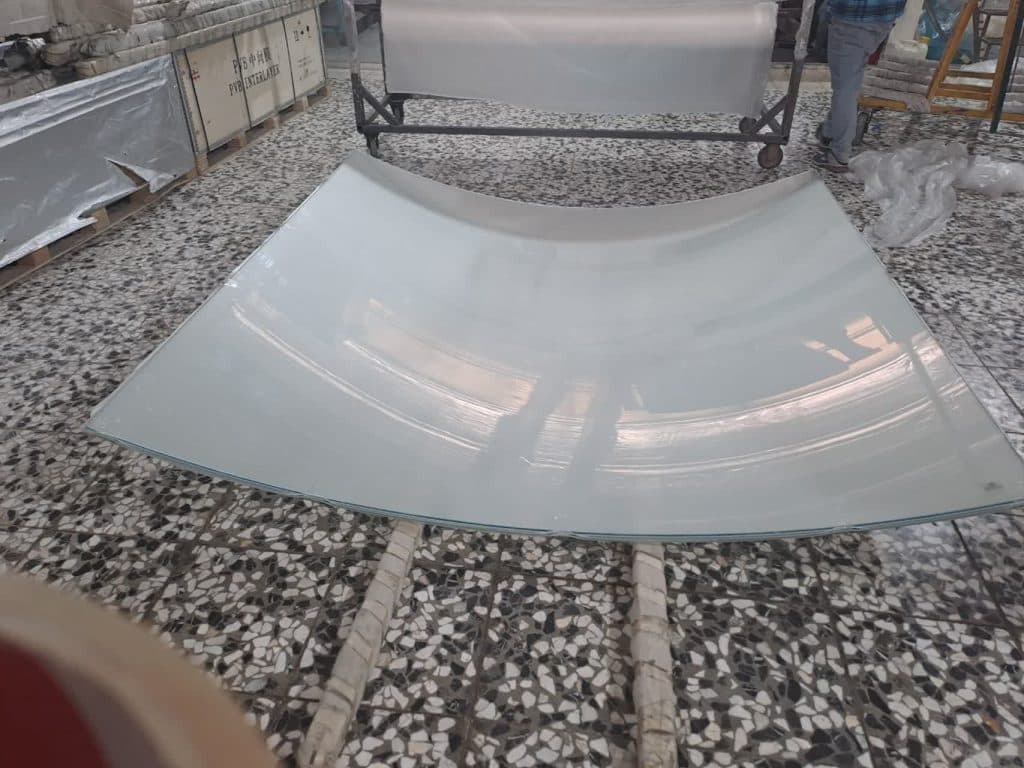 تولید شیشه لمینت خم و تخت کیان اسپادانا حیدری در زینبیه شمالی اصفهان