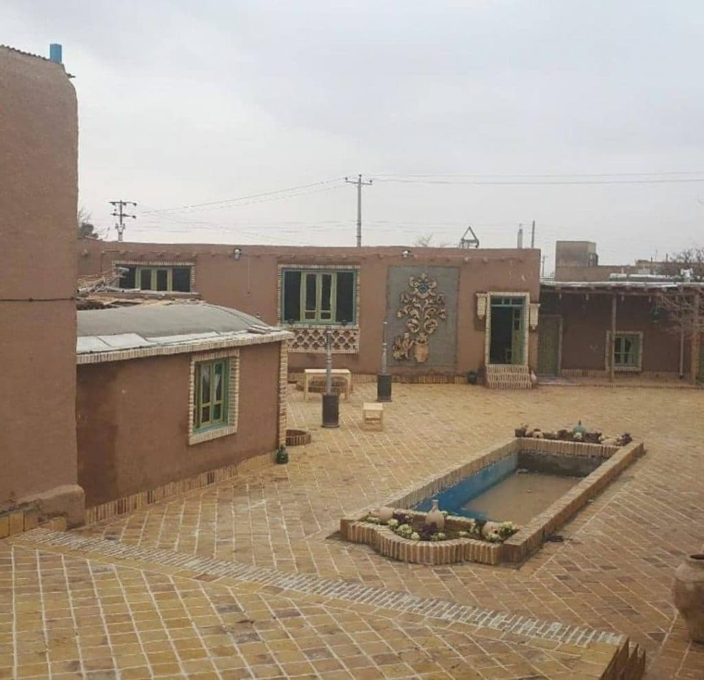 اقامتگاه بومگردی قدیم ندیما در نیشابور