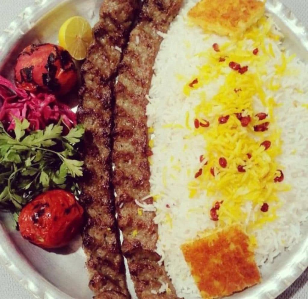 رستوران سیمرغ در نیشابور